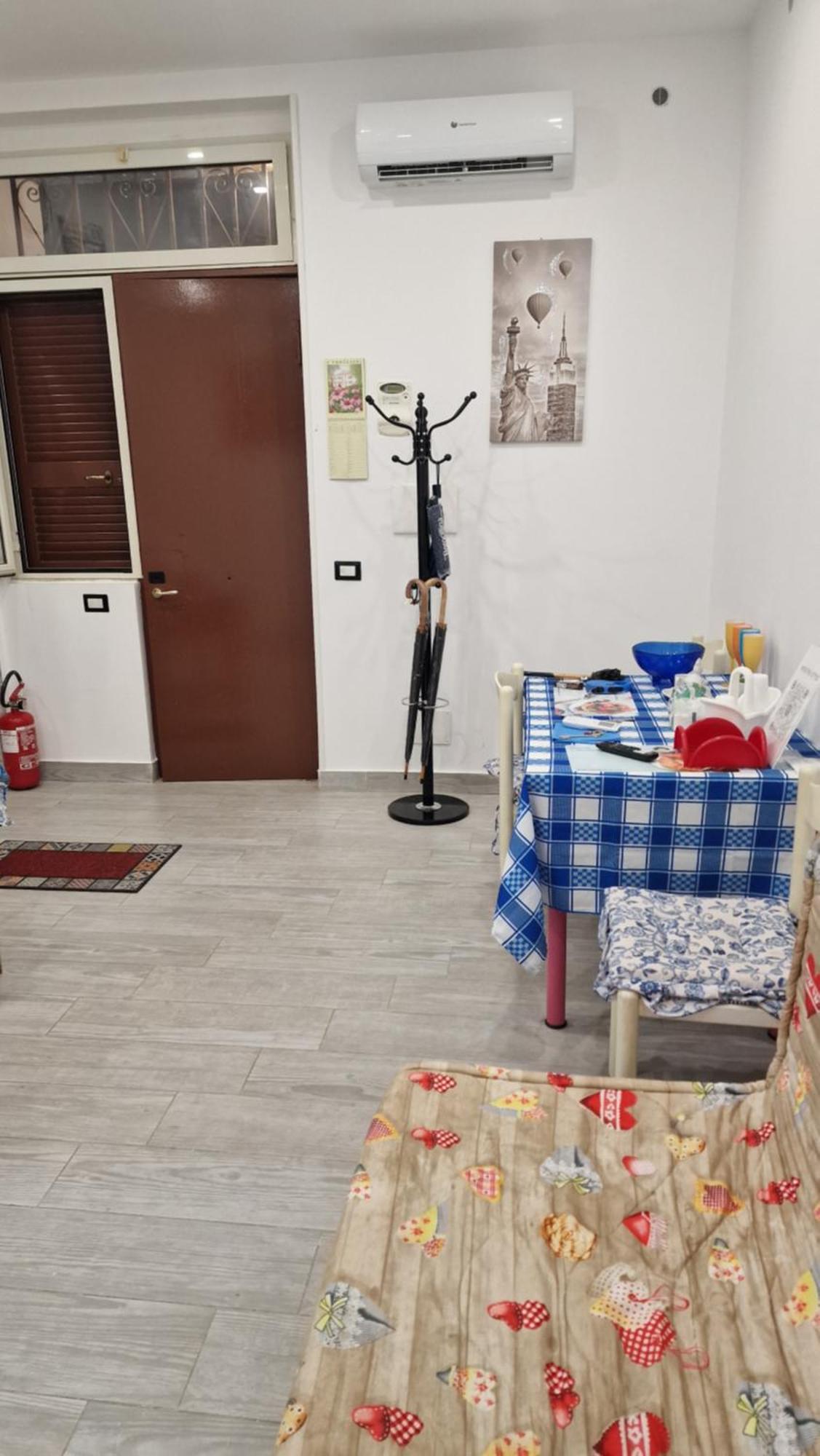 Appartamento Intero Casa Vacanze Espo Nápoles Exterior foto