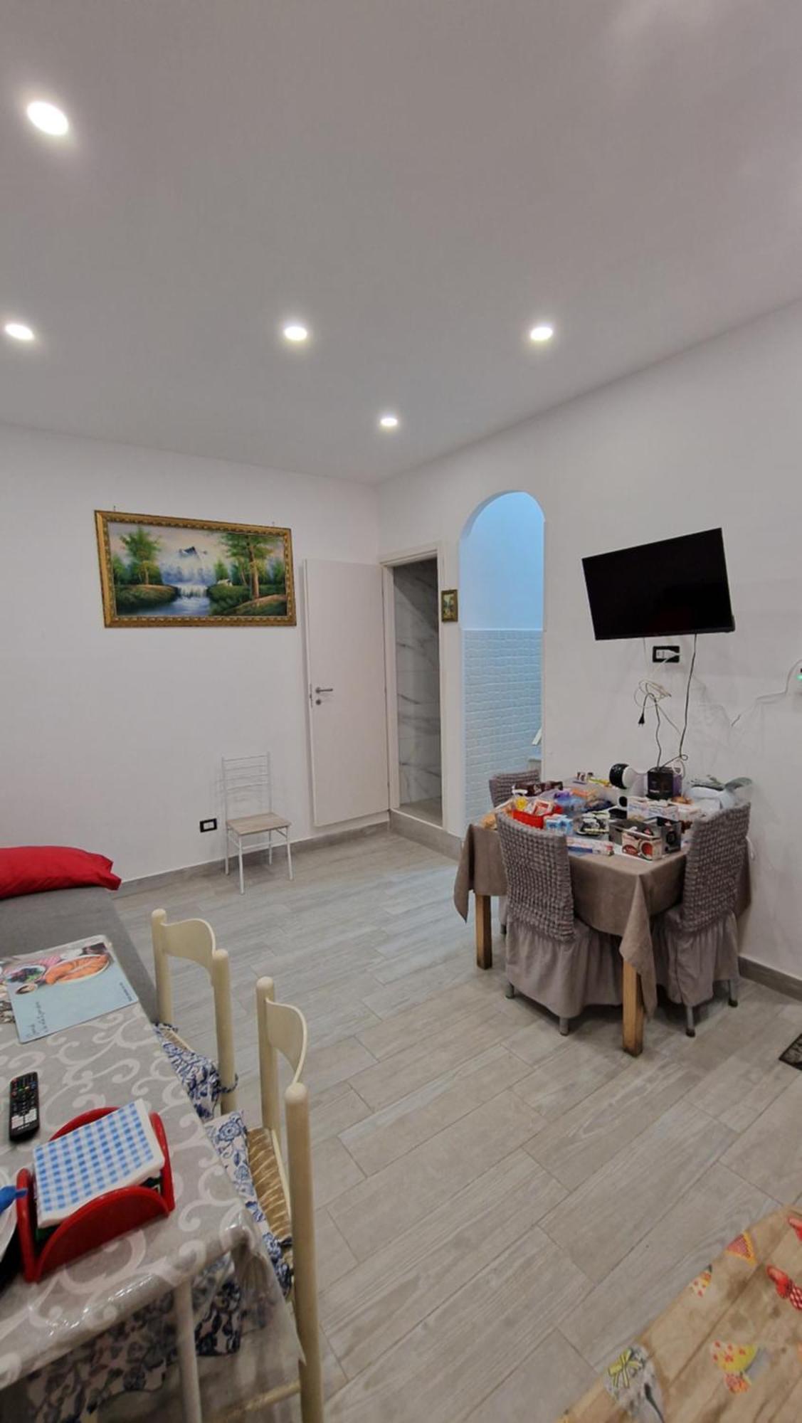 Appartamento Intero Casa Vacanze Espo Nápoles Exterior foto